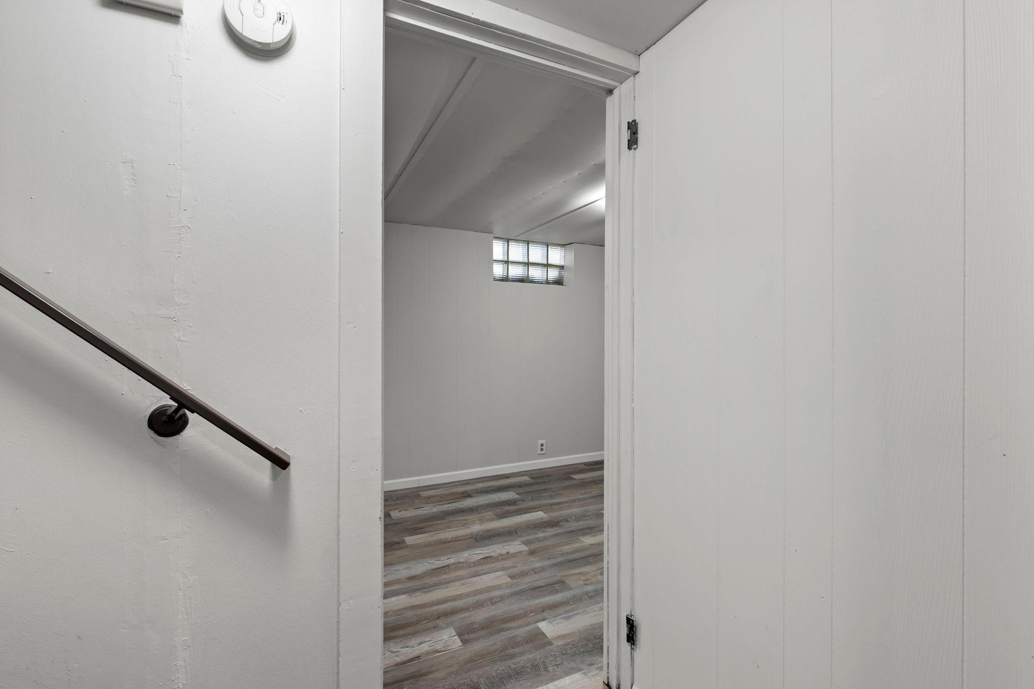 31-web-or-mls-8734 Portland Ave-99.jpg
