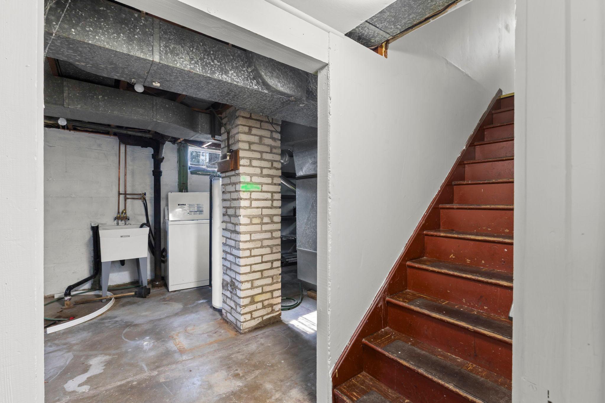 36-web-or-mls-8734 Portland Ave-96.jpg