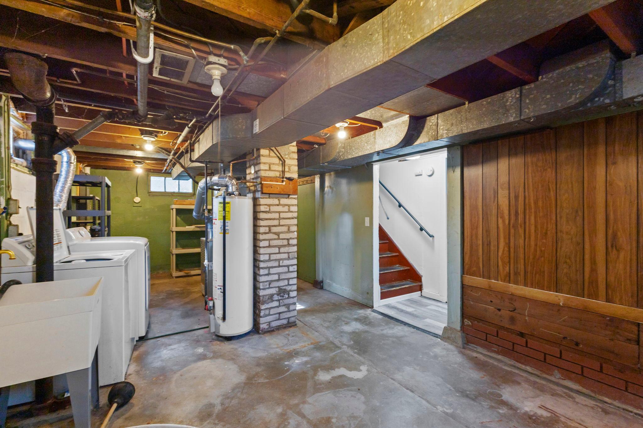 37-web-or-mls-8734 Portland Ave-112.jpg