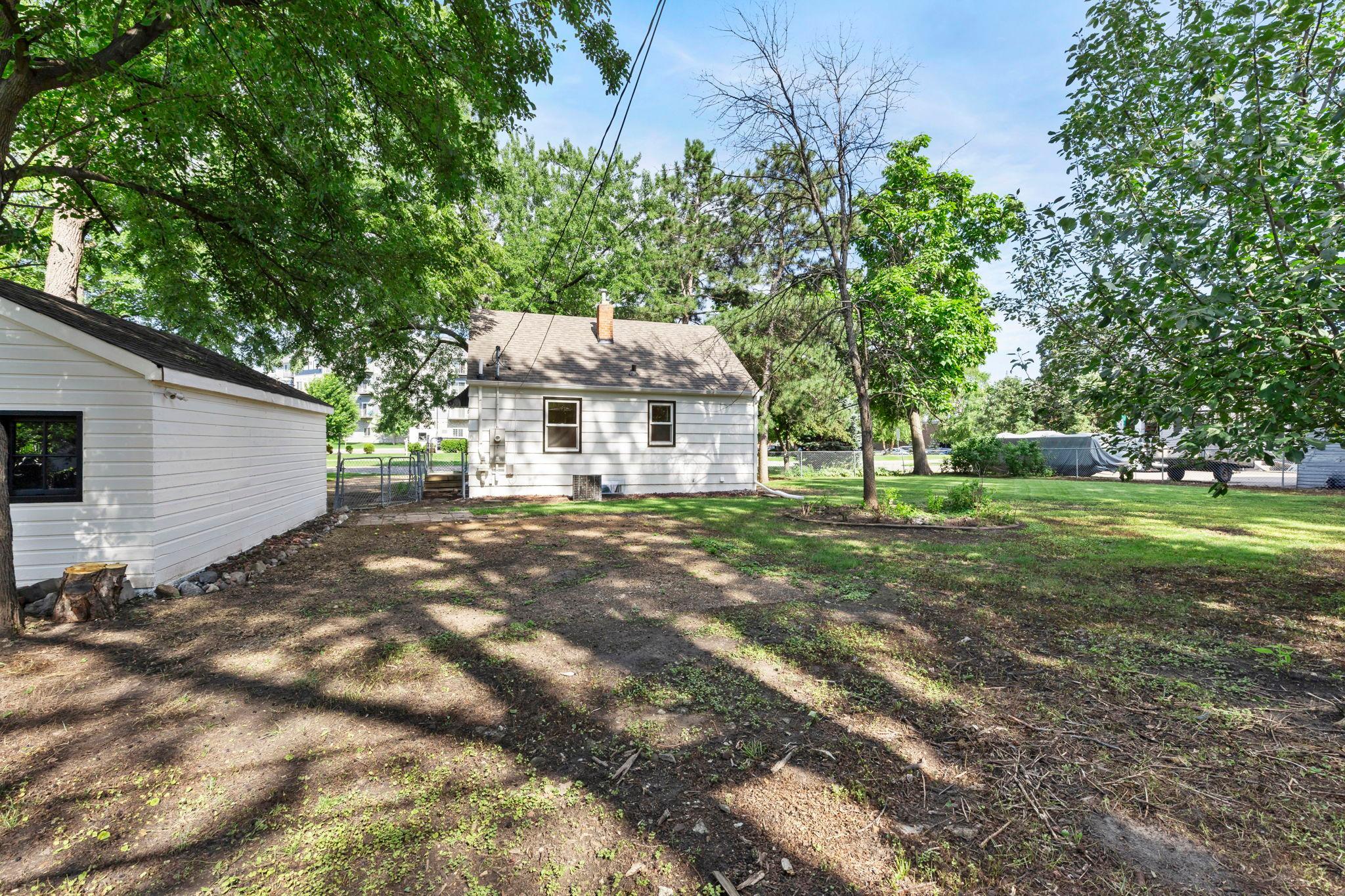43-web-or-mls-8734 Portland Ave-16.jpg
