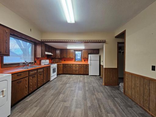 220 Grace Avenue, Iona, MN 56141