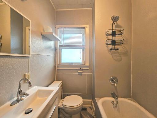 220 Grace Avenue, Iona, MN 56141