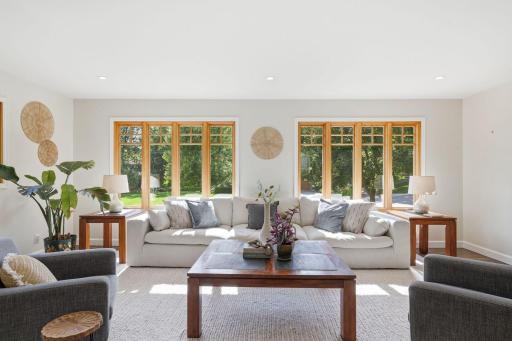 4011 Grimes Avenue S, Edina, MN 55416