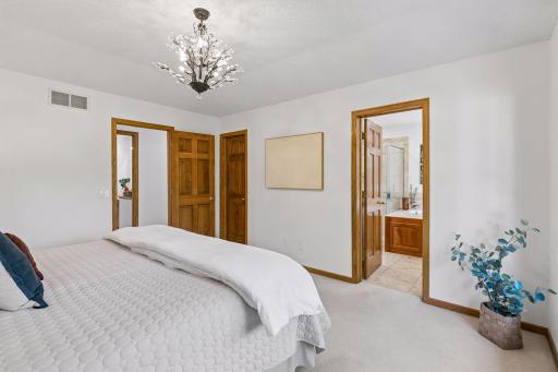 1191 Duckwood Trail, Saint Paul, MN 55123