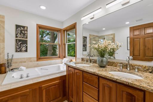 1191 Duckwood Trail, Saint Paul, MN 55123