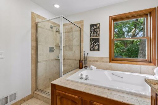1191 Duckwood Trail, Saint Paul, MN 55123