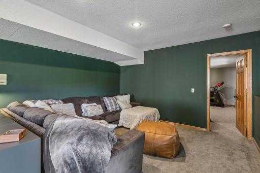 11825 177th Street W, Lakeville, MN 55044