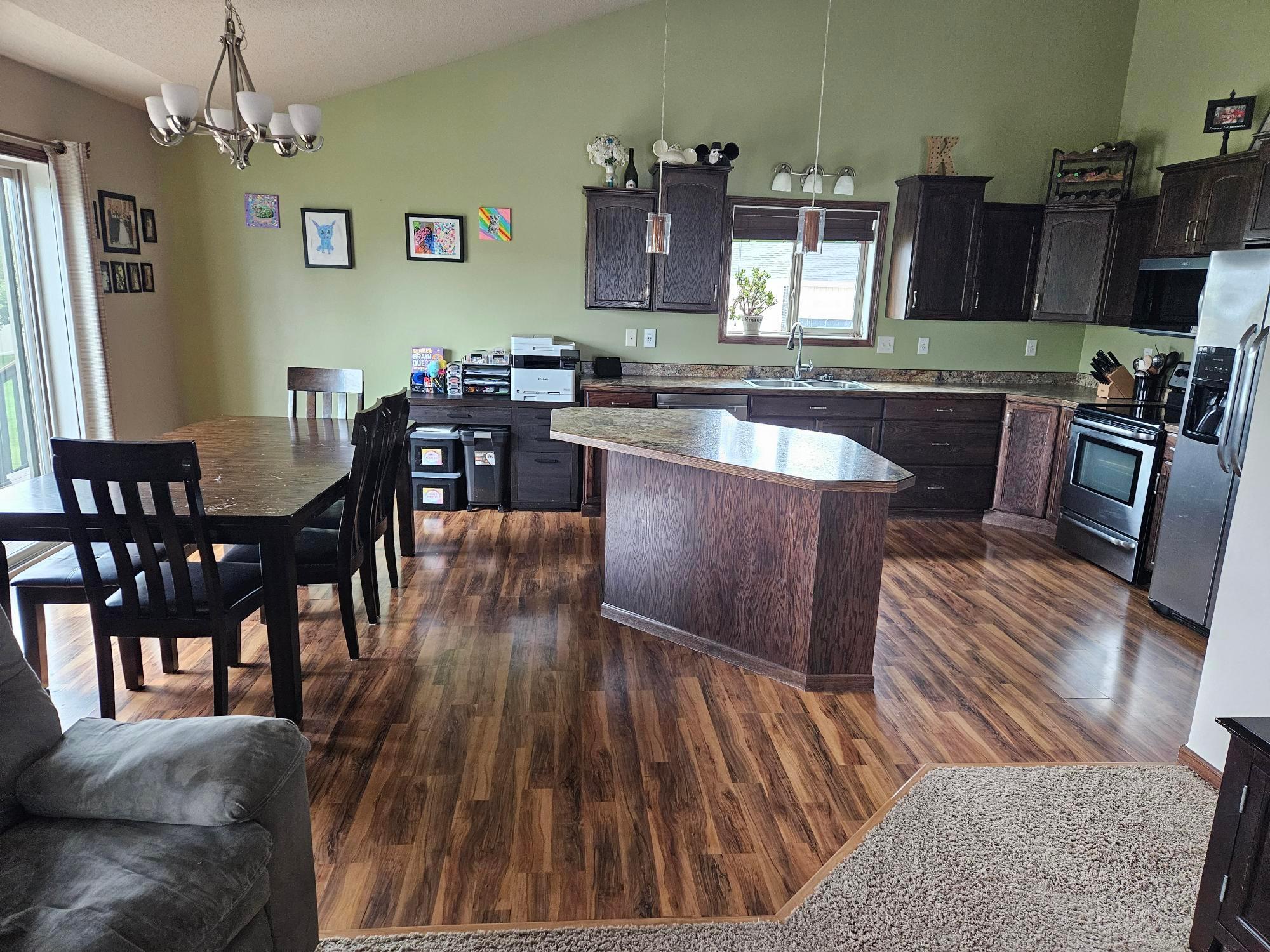 Kitchen/Dining