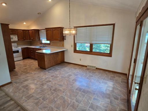 735 10th Avenue S, Waite Park, MN 56387