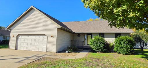 735 10th Avenue S, Waite Park, MN 56387