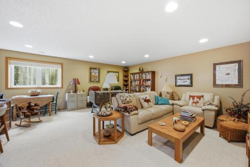 424 44th Avenue S, Moorhead, MN 56560