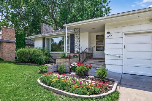 5133 Meadow Ridge, Edina, MN 55439