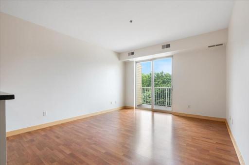 2900 University Avenue SE, 503, Minneapolis, MN 55414