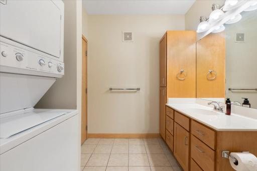 2900 University Avenue SE, 503, Minneapolis, MN 55414