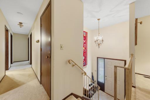 12108 Red Oak Court S, Burnsville, MN 55337