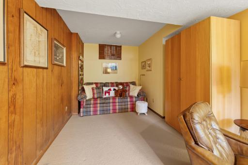 12108 Red Oak Court S, Burnsville, MN 55337