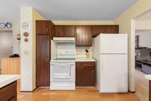 12108 Red Oak Court S, Burnsville, MN 55337