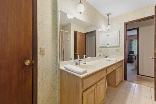 12108 Red Oak Court S, Burnsville, MN 55337