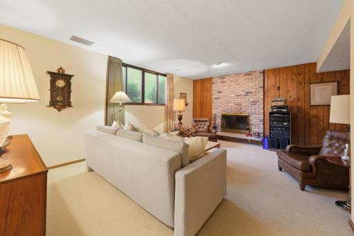 12108 Red Oak Court S, Burnsville, MN 55337