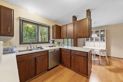 12108 Red Oak Court S, Burnsville, MN 55337