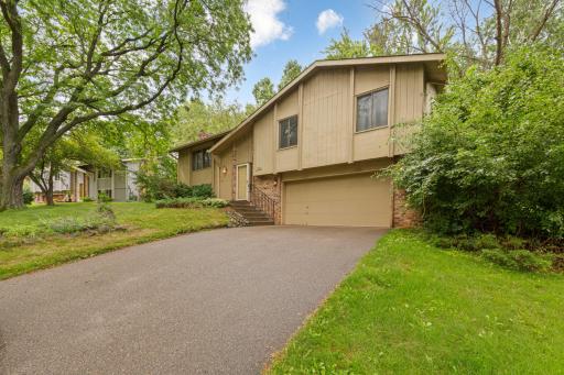 12108 Red Oak Court S, Burnsville, MN 55337
