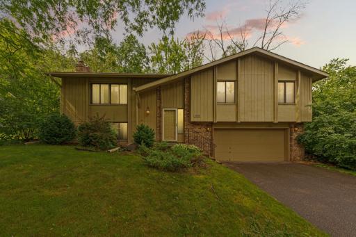 12108 Red Oak Court S, Burnsville, MN 55337