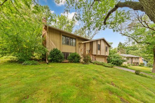 12108 Red Oak Court S, Burnsville, MN 55337