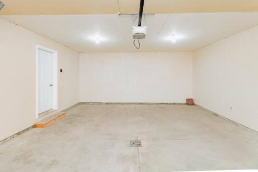 3034 38th Avenue S, Moorhead, MN 56560