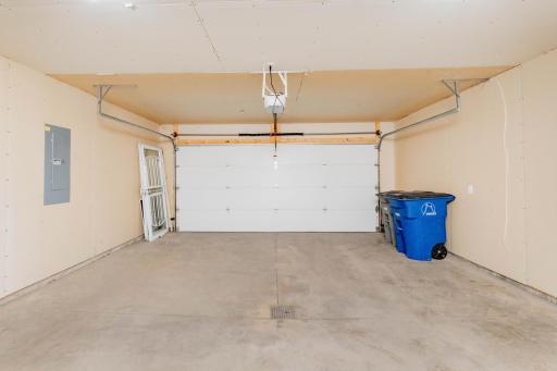 3034 38th Avenue S, Moorhead, MN 56560