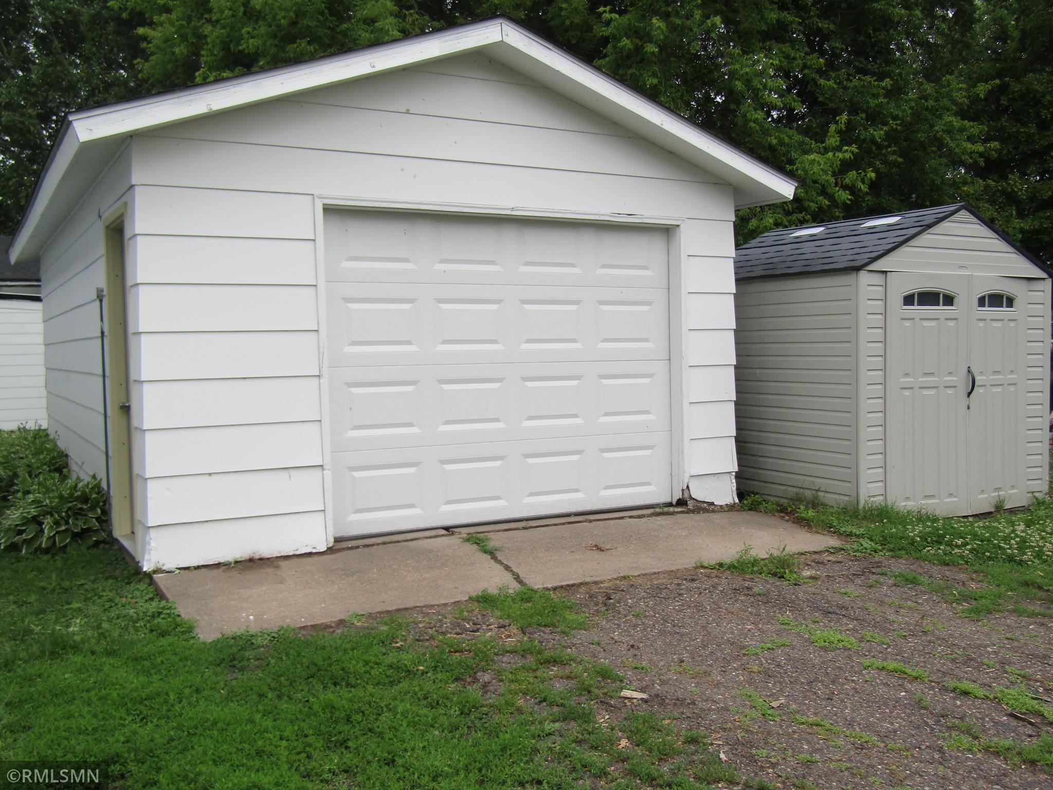 Garage is 14x24