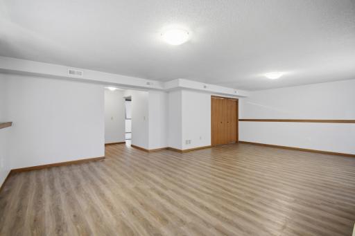717 Colonial Circle, Faribault, MN 55021