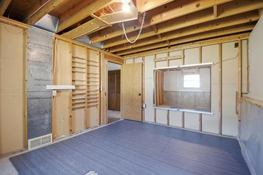 717 Colonial Circle, Faribault, MN 55021