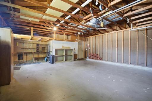 717 Colonial Circle, Faribault, MN 55021