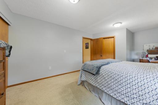 455 Maple Lawn Avenue, Faribault, MN 55021