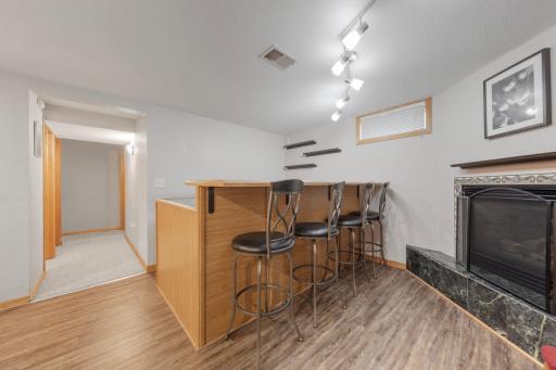 455 Maple Lawn Avenue, Faribault, MN 55021