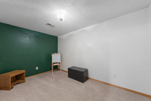 455 Maple Lawn Avenue, Faribault, MN 55021
