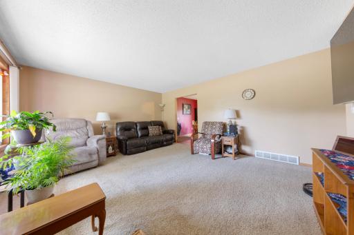 455 Maple Lawn Avenue, Faribault, MN 55021