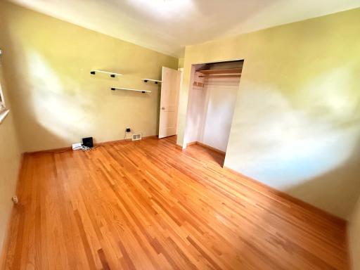 2022 Hyacinth Avenue E, Saint Paul, MN 55119