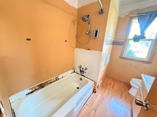 2022 Hyacinth Avenue E, Saint Paul, MN 55119