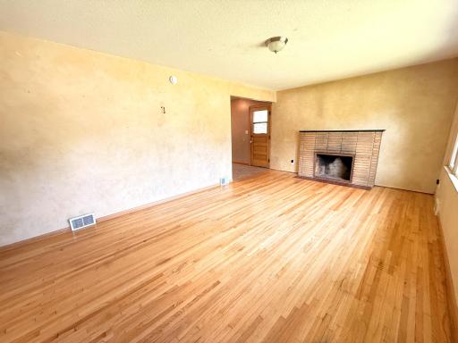 2022 Hyacinth Avenue E, Saint Paul, MN 55119