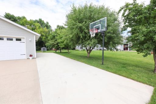 2501 Shadow Lane SE, Alexandria, MN 56308