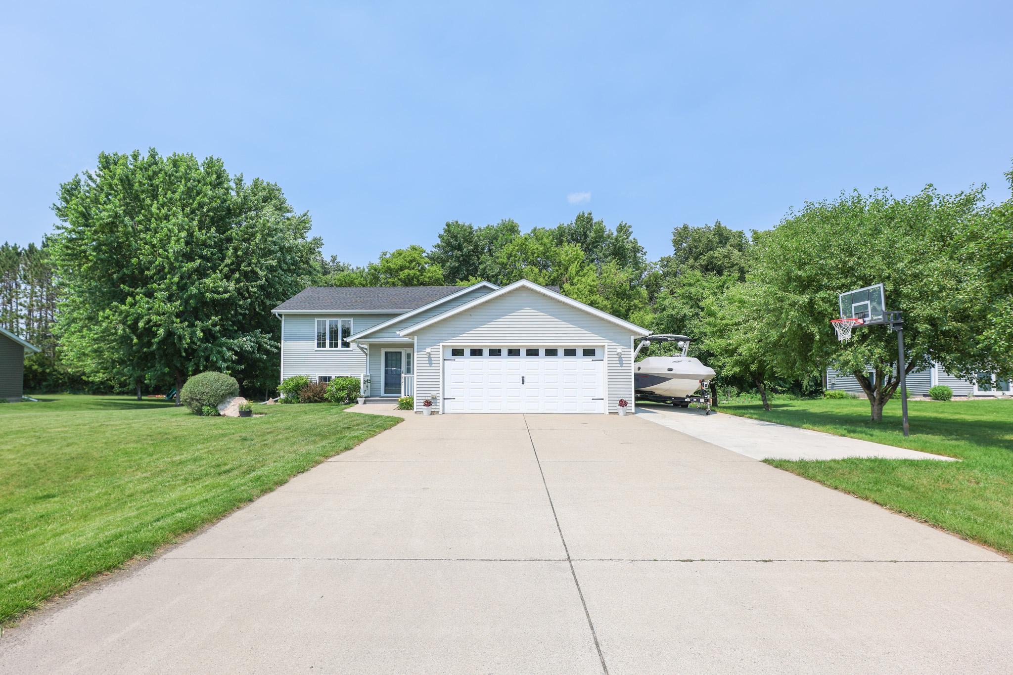 2501 Shadow Lane SE, Alexandria, MN 56308