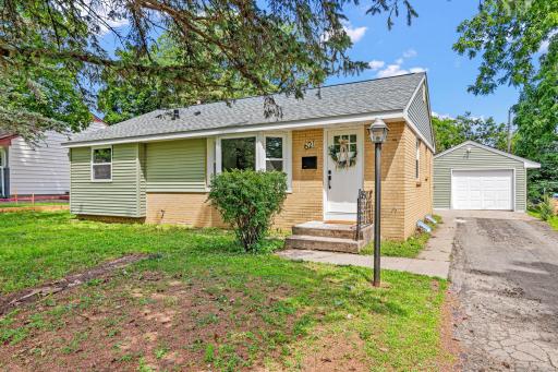 621 5th Avenue S, Hopkins, MN 55343