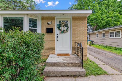 621 5th Avenue S, Hopkins, MN 55343