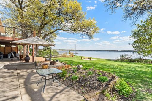 18417 Lakeview Point Drive NE, Wyoming, MN 55092