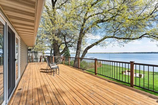 18417 Lakeview Point Drive NE, Wyoming, MN 55092