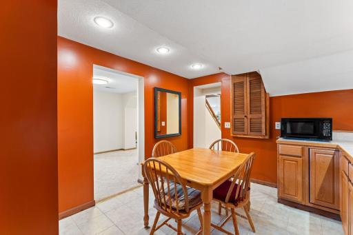 2nd kitchen or wet bar setup ideal for entertaining guests or a perfect opportunity for multi-generational living all while enjoying lake life on Coon Lake.