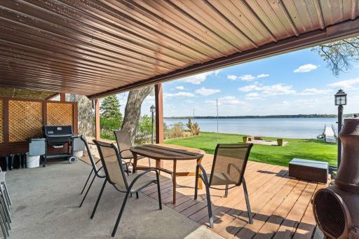 75-web-or-mls-18417 Lakeview Point Dr NE-65.JPG