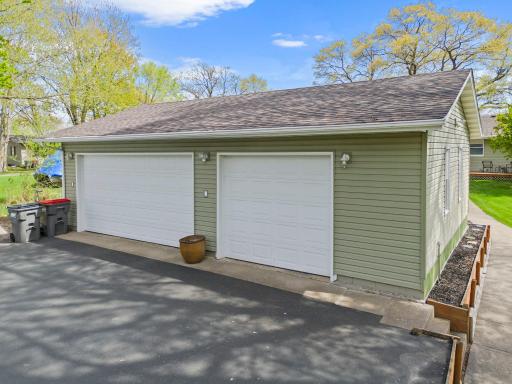 Detached, oversized 3+ car garage offers great parking, a ton of storage area for water toys/equipment, and a workshop/studio for hobbyist.