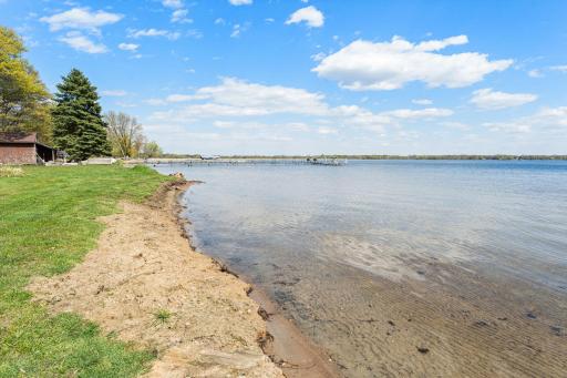 Coon Lake! Located within the communities of nearby Wyoming, East Bethel, Ham Lake, and Columbus Township. Coon lake offers peaceful Northwoods feel while remaining just a short drive from the Twin Cities.